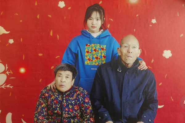 唯一的彩色全家福 唯一的彩色全家福